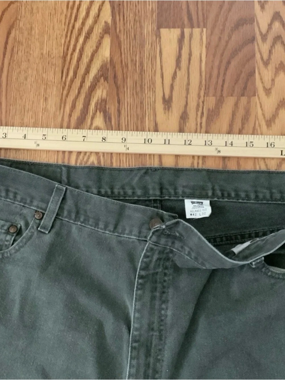Levi Jeans Strauss Signature 540 Relaxed Fit olive greenDenim Jeans Size 42x32